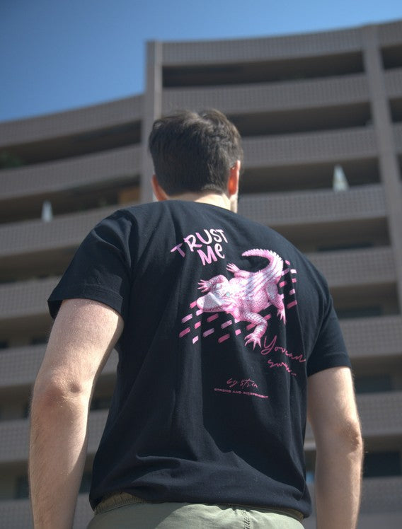 PINK CROCO - TRUST ME YOU CAN SWIM TEE Black